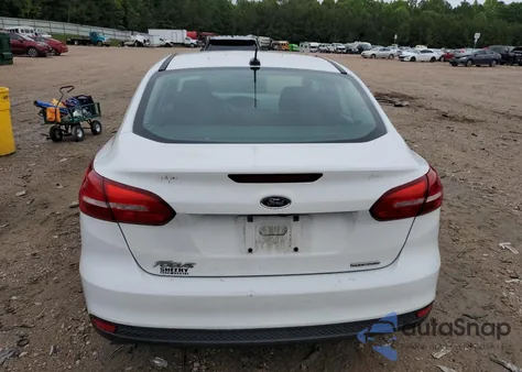 2016 Ford Focus S from USA, damaged, VIN 1FADP3E23GL257161